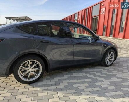 Серый Тесла Model Y, объемом двигателя 0 л и пробегом 29 тыс. км за 30500 $, фото 13 на Automoto.ua