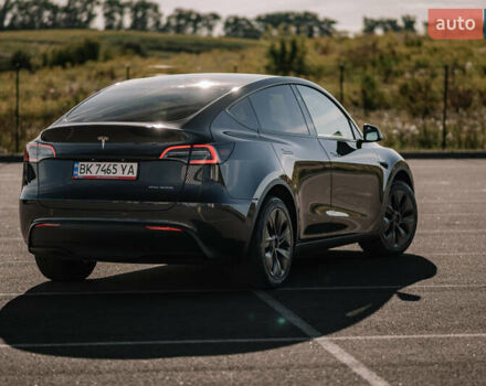Серый Тесла Model Y, объемом двигателя 0 л и пробегом 25 тыс. км за 31300 $, фото 19 на Automoto.ua