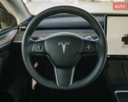 Серый Тесла Model Y, объемом двигателя 0 л и пробегом 25 тыс. км за 31300 $, фото 50 на Automoto.ua