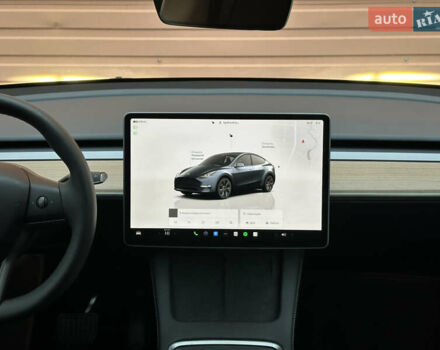 Серый Тесла Model Y, объемом двигателя 0 л и пробегом 2 тыс. км за 35490 $, фото 46 на Automoto.ua
