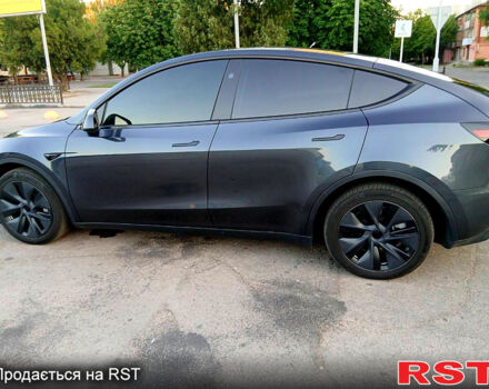 Серый Тесла Model Y, объемом двигателя 0.38 л и пробегом 6 тыс. км за 27000 $, фото 4 на Automoto.ua