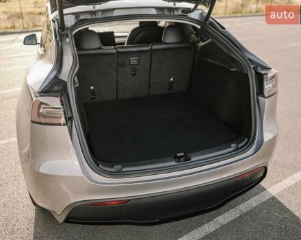 Сірий Тесла Model Y, об'ємом двигуна 0 л та пробігом 12 тис. км за 32500 $, фото 87 на Automoto.ua