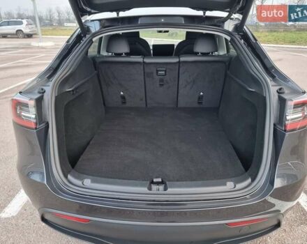 Серый Тесла Model Y, объемом двигателя 0 л и пробегом 24 тыс. км за 30900 $, фото 28 на Automoto.ua