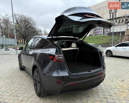 Серый Тесла Model Y, объемом двигателя 0 л и пробегом 5 тыс. км за 29490 $, фото 7 на Automoto.ua