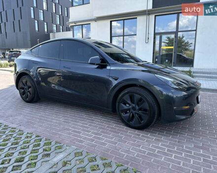 Тесла Model Y 2024 в Ровно на Automoto.ua Серый Тесла Model Y, объемом двигателя 0 л и пробегом 6 тыс. км за 35999 $, фото 2 на Automoto.ua