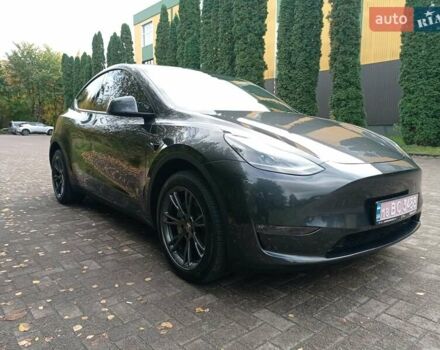 Серый Тесла Model Y, объемом двигателя 0 л и пробегом 7 тыс. км за 30800 $, фото 5 на Automoto.ua
