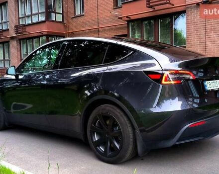 Серый Тесла Model Y, объемом двигателя 0 л и пробегом 15 тыс. км за 34500 $, фото 1 на Automoto.ua