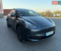 Серый Тесла Model Y, объемом двигателя 0 л и пробегом 2 тыс. км за 28000 $, фото 3 на Automoto.ua