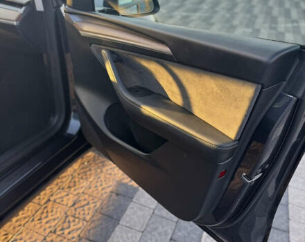 Сірий Тесла Model Y, об'ємом двигуна 0 л та пробігом 11 тис. км за 33000 $, фото 13 на Automoto.ua