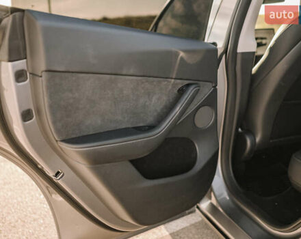 Сірий Тесла Model Y, об'ємом двигуна 0 л та пробігом 12 тис. км за 32500 $, фото 81 на Automoto.ua