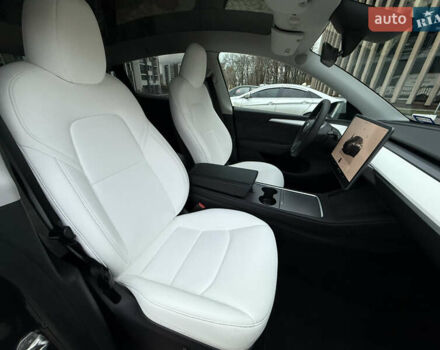 Серый Тесла Model Y, объемом двигателя 0 л и пробегом 5 тыс. км за 29490 $, фото 11 на Automoto.ua