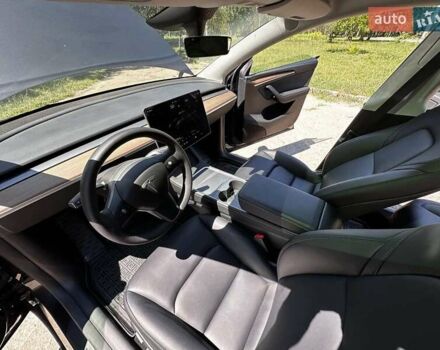 Серый Тесла Model Y, объемом двигателя 0 л и пробегом 17 тыс. км за 34000 $, фото 15 на Automoto.ua