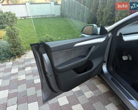 Сірий Тесла Model Y, об'ємом двигуна 0 л та пробігом 12 тис. км за 33300 $, фото 11 на Automoto.ua
