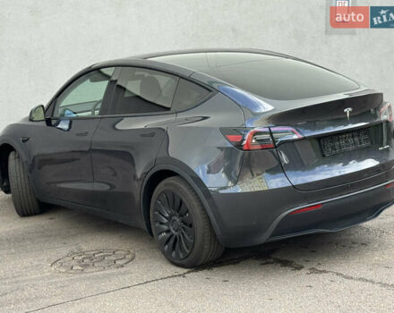 Серый Тесла Model Y, объемом двигателя 0 л и пробегом 14 тыс. км за 33500 $, фото 6 на Automoto.ua