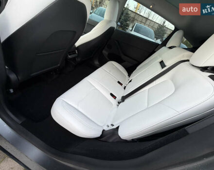 Сірий Тесла Model Y, об'ємом двигуна 0 л та пробігом 6 тис. км за 33000 $, фото 20 на Automoto.ua