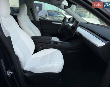 Сірий Тесла Model Y, об'ємом двигуна 0 л та пробігом 11 тис. км за 34500 $, фото 12 на Automoto.ua