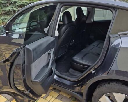 Серый Тесла Model Y, объемом двигателя 0 л и пробегом 18 тыс. км за 30500 $, фото 15 на Automoto.ua