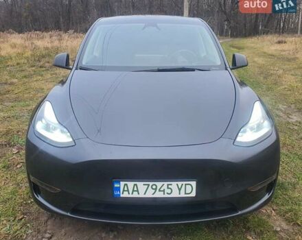 Серый Тесла Model Y, объемом двигателя 0 л и пробегом 25 тыс. км за 28000 $, фото 6 на Automoto.ua