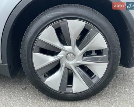 Серый Тесла Model Y, объемом двигателя 0 л и пробегом 25 тыс. км за 36700 $, фото 11 на Automoto.ua