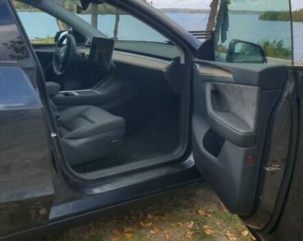 Серый Тесла Model Y, объемом двигателя 0 л и пробегом 7 тыс. км за 28000 $, фото 4 на Automoto.ua