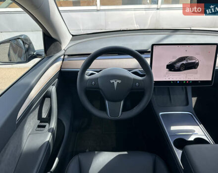 Серый Тесла Model Y, объемом двигателя 0 л и пробегом 1 тыс. км за 35490 $, фото 52 на Automoto.ua