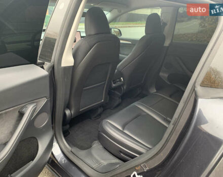 Серый Тесла Model Y, объемом двигателя 0 л и пробегом 35 тыс. км за 32900 $, фото 9 на Automoto.ua