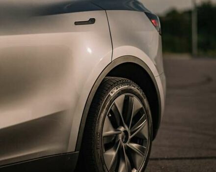 Серый Тесла Model Y, объемом двигателя 0 л и пробегом 6 тыс. км за 33500 $, фото 40 на Automoto.ua