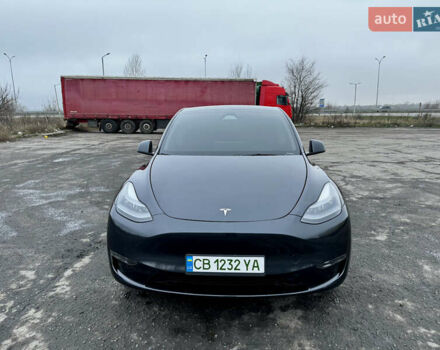 Серый Тесла Model Y, объемом двигателя 0 л и пробегом 22 тыс. км за 27000 $, фото 1 на Automoto.ua