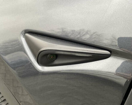 Серый Тесла Model Y, объемом двигателя 0 л и пробегом 25 тыс. км за 33900 $, фото 5 на Automoto.ua