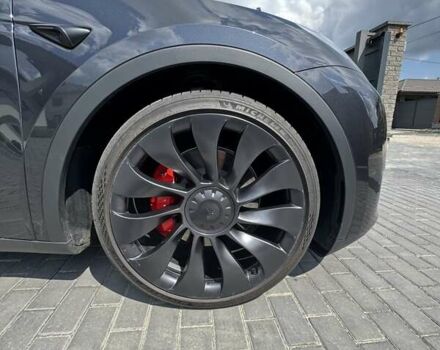 Серый Тесла Model Y, объемом двигателя 0 л и пробегом 20 тыс. км за 33900 $, фото 19 на Automoto.ua