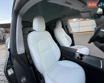 Серый Тесла Model Y, объемом двигателя 0 л и пробегом 9 тыс. км за 19800 $, фото 30 на Automoto.ua