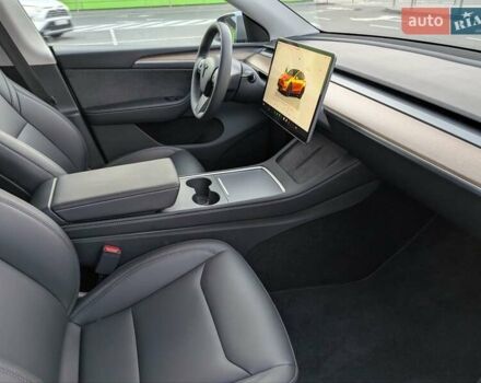 Серый Тесла Model Y, объемом двигателя 0 л и пробегом 6 тыс. км за 42900 $, фото 37 на Automoto.ua