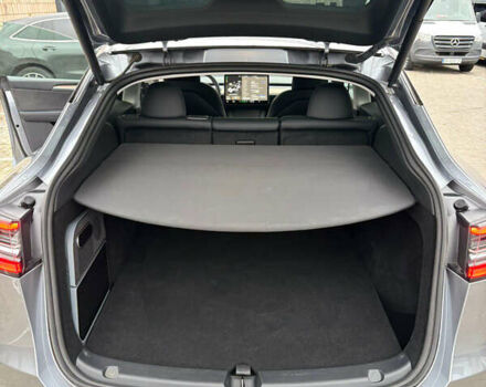 Серый Тесла Model Y, объемом двигателя 0 л и пробегом 17 тыс. км за 34300 $, фото 18 на Automoto.ua