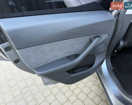 Серый Тесла Model Y, объемом двигателя 0 л и пробегом 9 тыс. км за 19800 $, фото 25 на Automoto.ua