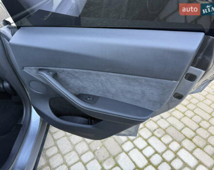 Серый Тесла Model Y, объемом двигателя 0 л и пробегом 9 тыс. км за 19800 $, фото 27 на Automoto.ua