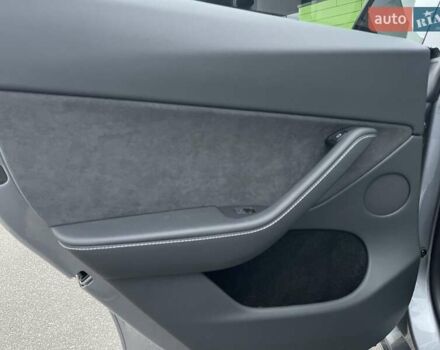 Серый Тесла Model Y, объемом двигателя 0 л и пробегом 25 тыс. км за 36700 $, фото 29 на Automoto.ua