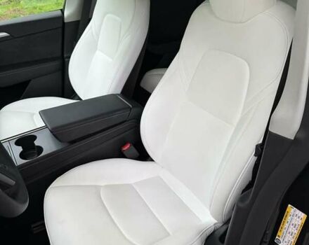 Серый Тесла Model Y, объемом двигателя 0 л и пробегом 9 тыс. км за 29990 $, фото 23 на Automoto.ua