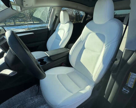 Серый Тесла Model Y, объемом двигателя 0 л и пробегом 9 тыс. км за 29500 $, фото 129 на Automoto.ua