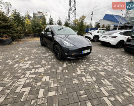 Серый Тесла Model Y, объемом двигателя 0 л и пробегом 8 тыс. км за 31999 $, фото 3 на Automoto.ua