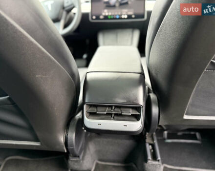 Сірий Тесла Model Y, об'ємом двигуна 0 л та пробігом 13 тис. км за 29999 $, фото 53 на Automoto.ua