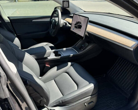 Серый Тесла Model Y, объемом двигателя 0 л и пробегом 45 тыс. км за 28500 $, фото 6 на Automoto.ua