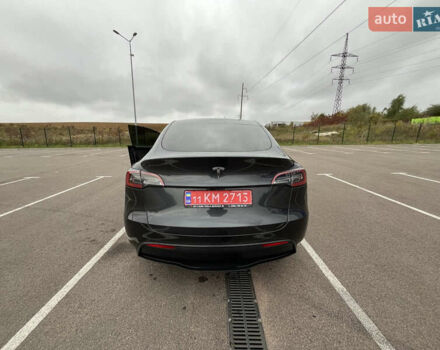 Тесла Model Y 2024 в Ровно на Automoto.ua Серый Тесла Model Y, объемом двигателя 0 л и пробегом 11 тыс. км за 33600 $, фото 2 на Automoto.ua