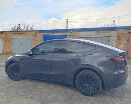 Серый Тесла Model Y, объемом двигателя 0 л и пробегом 15 тыс. км за 32500 $, фото 2 на Automoto.ua