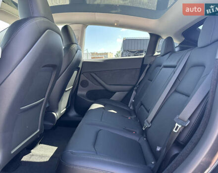 Серый Тесла Model Y, объемом двигателя 0 л и пробегом 1 тыс. км за 35490 $, фото 35 на Automoto.ua