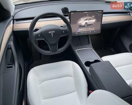 Серый Тесла Model Y, объемом двигателя 0 л и пробегом 25 тыс. км за 36700 $, фото 17 на Automoto.ua