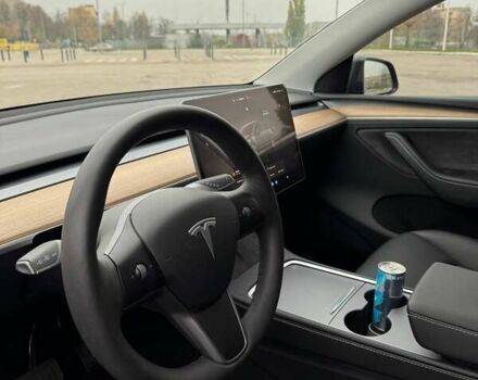 Серый Тесла Model Y, объемом двигателя 0 л и пробегом 38 тыс. км за 33500 $, фото 5 на Automoto.ua