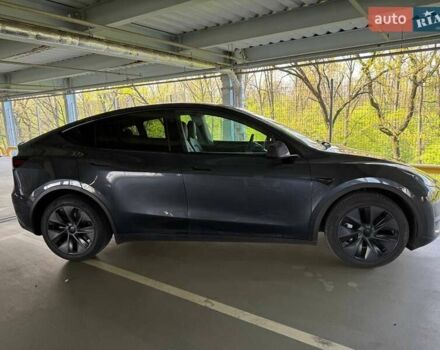 Серый Тесла Model Y, объемом двигателя 0 л и пробегом 12 тыс. км за 33500 $, фото 3 на Automoto.ua