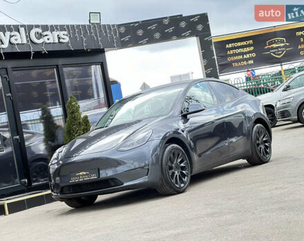 Серый Тесла Model Y, объемом двигателя 0 л и пробегом 1 тыс. км за 39900 $, фото 5 на Automoto.ua