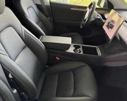 Серый Тесла Model Y, объемом двигателя 0 л и пробегом 12 тыс. км за 33500 $, фото 9 на Automoto.ua