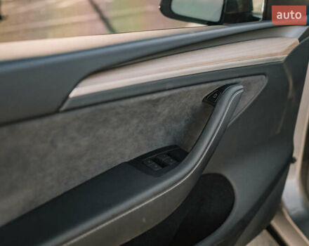 Сірий Тесла Model Y, об'ємом двигуна 0 л та пробігом 12 тис. км за 32500 $, фото 80 на Automoto.ua